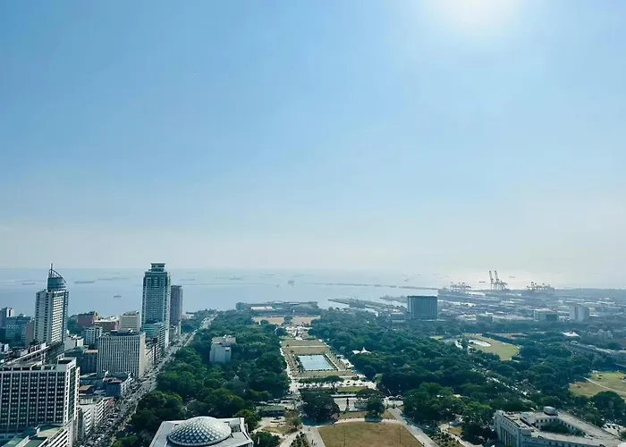 Torre De Taft Staycation Facing Sea View *